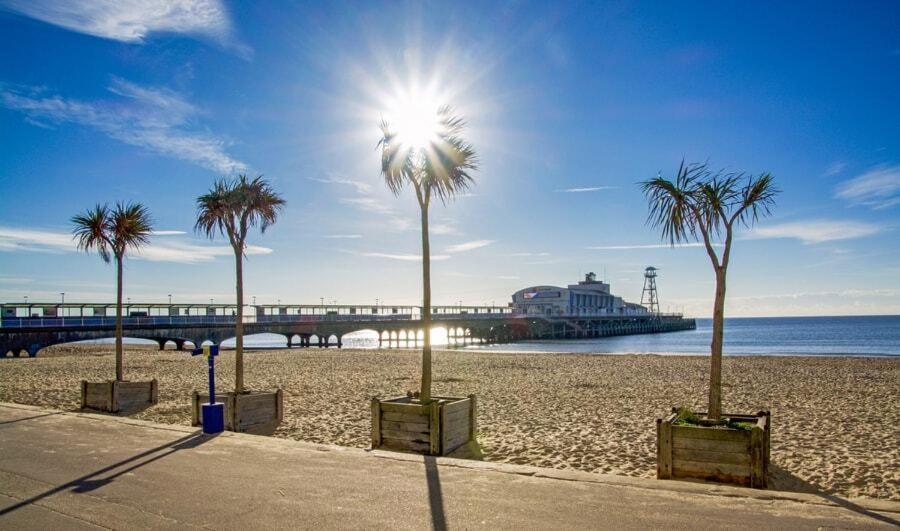 Stunning Beach Themed 2 Bed Apartment Bournemouth Exteriér fotografie